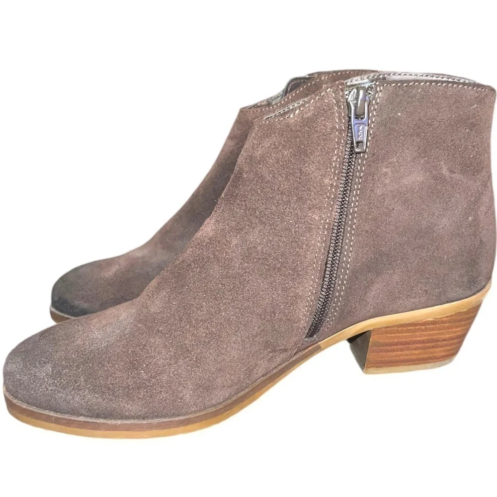 New ▶️ Clarks ◀️ Women’s Mila Myth Suede Boots 6.5